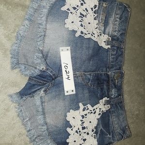 Mossimo shorts with lace